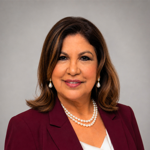 Headshot of Luisa Guzman
